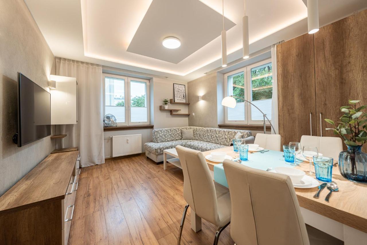 Apartment Bluebird Katowice Near Spodek Mck & City Center Exterior foto